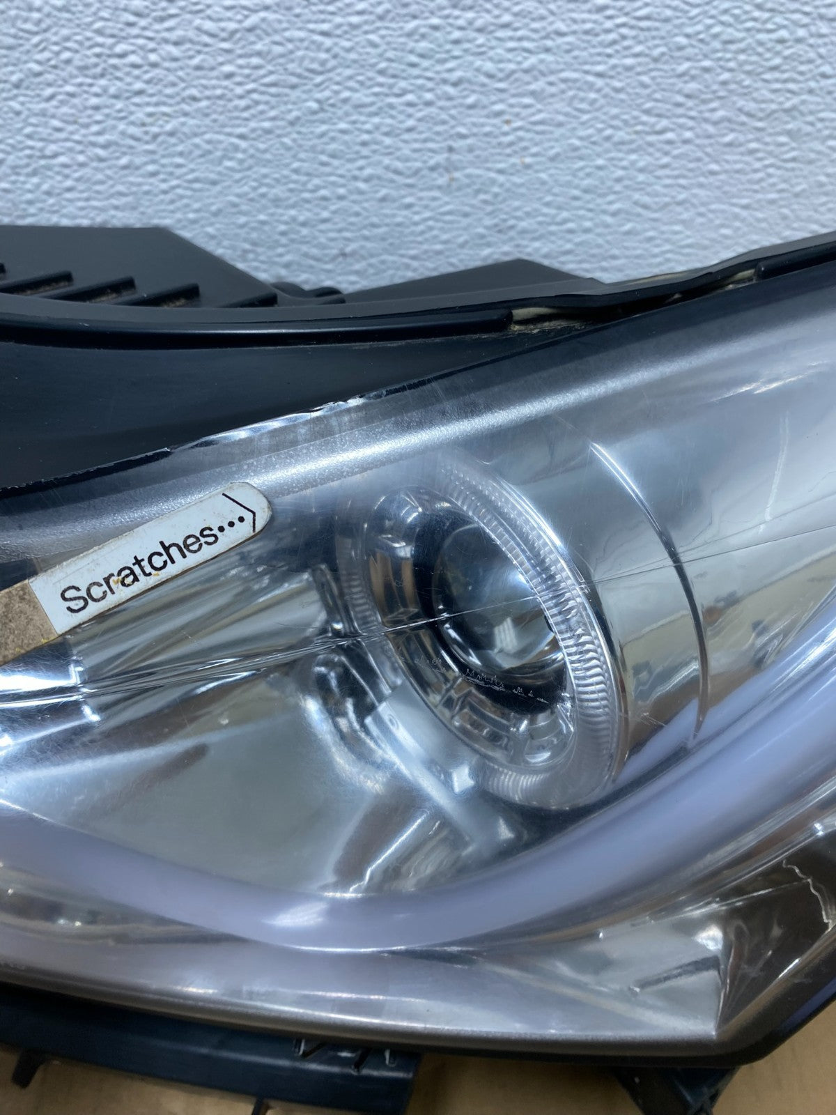 2011 to 2015 Chevrolet Cruze Halogen Left+Right Set Headlights AC7721 DG4