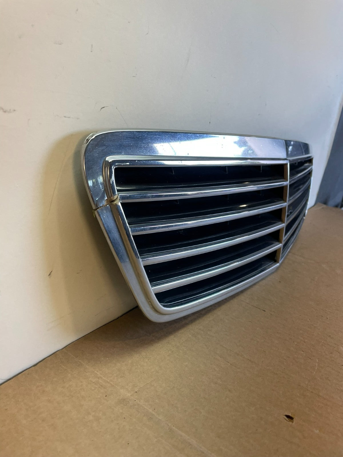 2000 to 2006 Mercedes S-Class W220 2208800383 Front Grill Grille AH02962