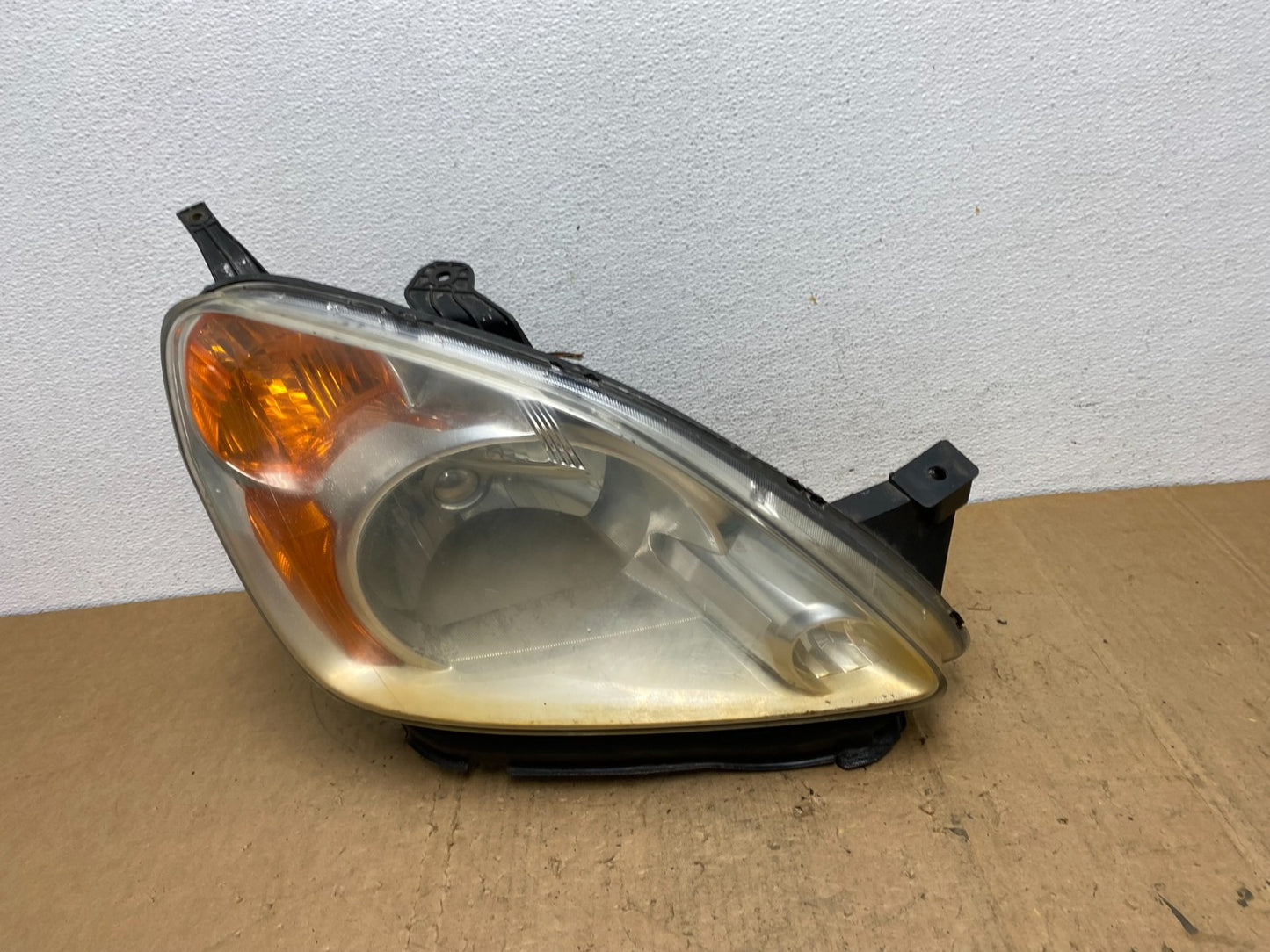 2002 to 2004 Honda CRV CR-V Right Passenger RH Halogen Headlight AD0509 DW0