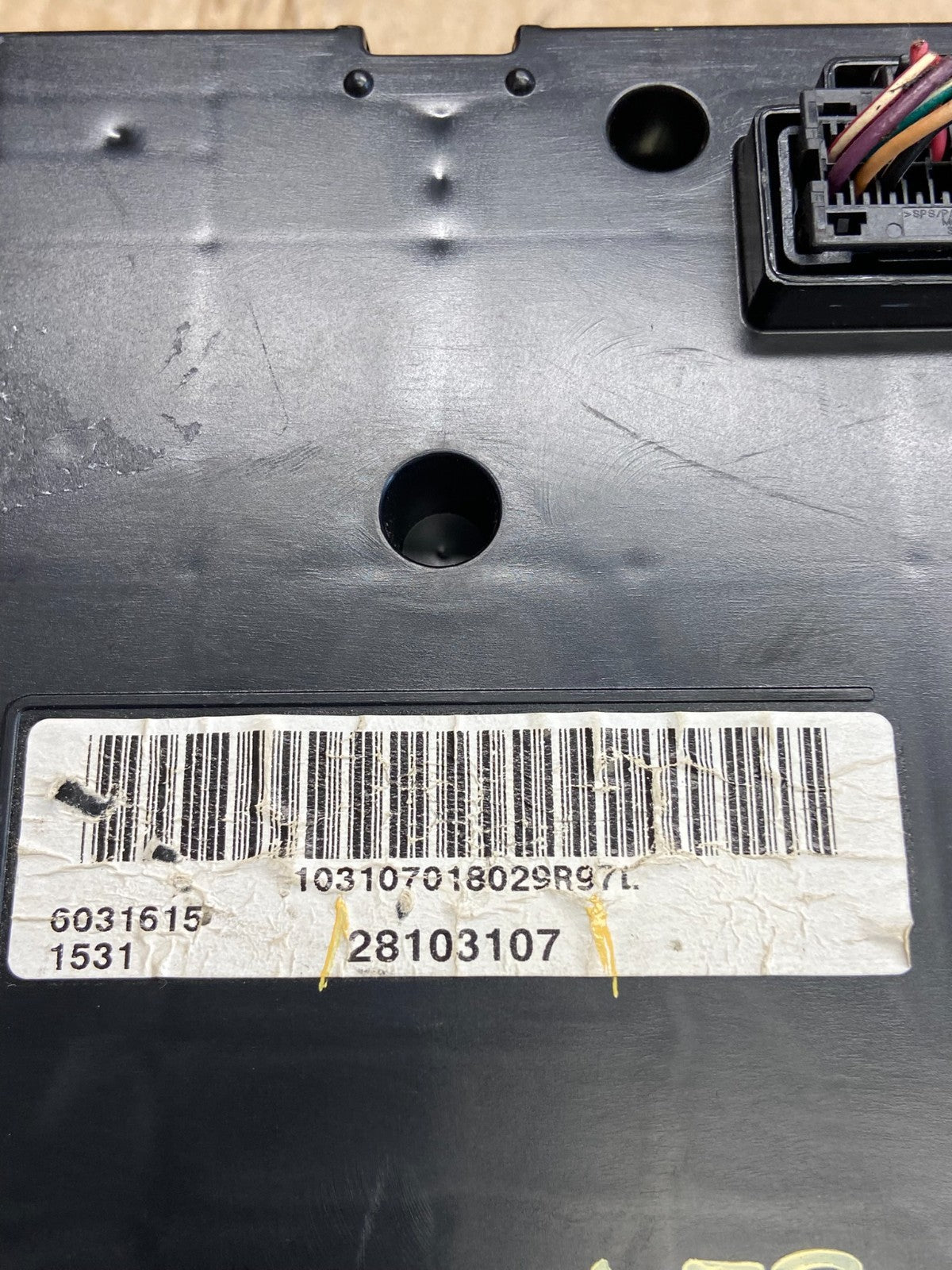 2007 to 2013 Chevrolet Silverado Suburban Cluster Gauge Speedometer OE AD7152 DG5