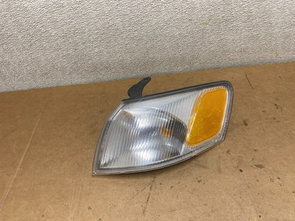 1997 1998 1999 Toyota Camry Left Driver LH Turn Signal X5168 DW0