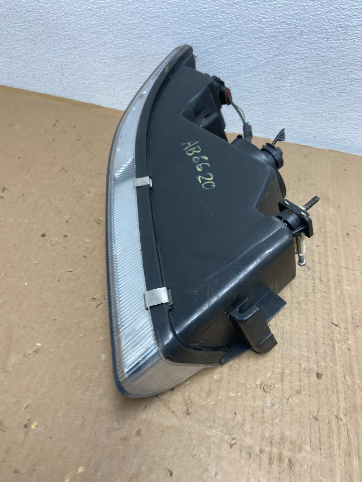1995 to 2000 Dodge Stratus Left Driver LH Halogen Headlight AB6620 DW4