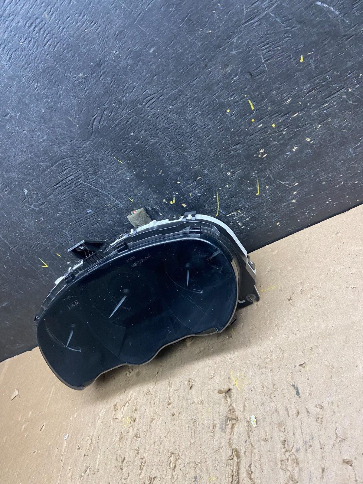 2011 2012 Lincoln MKZ Speedometer Cluster Gauge T8933 DG3