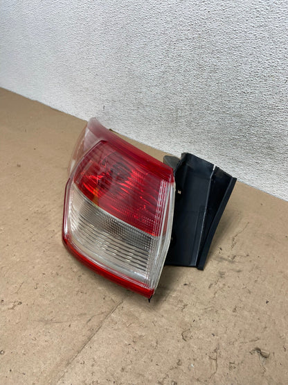 2013 to 2016 Ford Escape Left Driver LH Side Tail Light AG5489 LK1