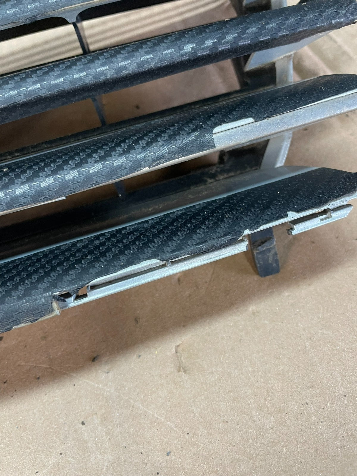 1999-2005 Volkswagen Jetta Front Upper Grille Grill Chrome ad8406 DG3