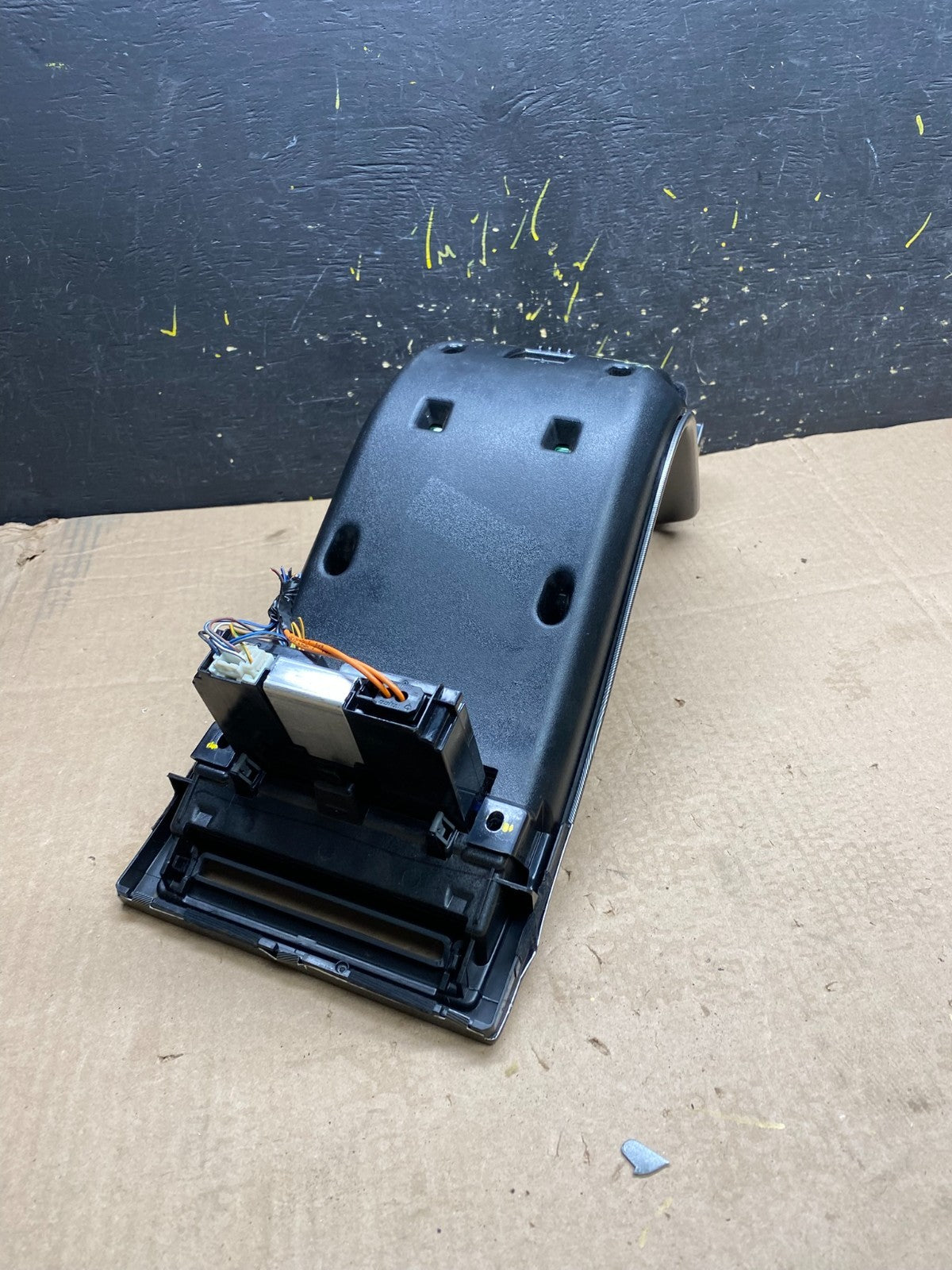 2006-2013 Volvo C70 Center Console Radio Control Panel Bezel OEM Z0008 DG6