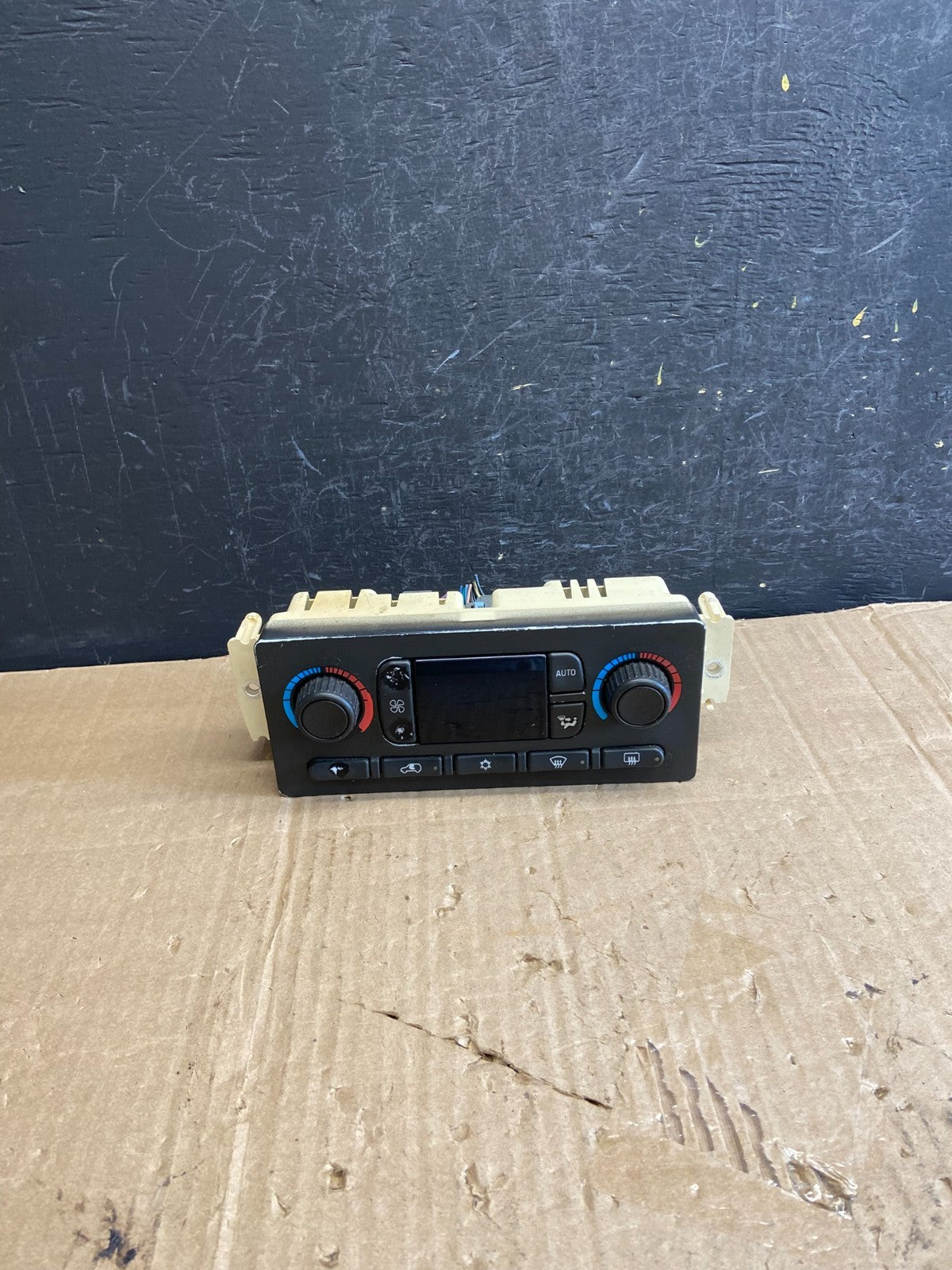 2001 - 2007 GMC Chevrolet Express 1500 Climate Control A/C AE1847 DG0