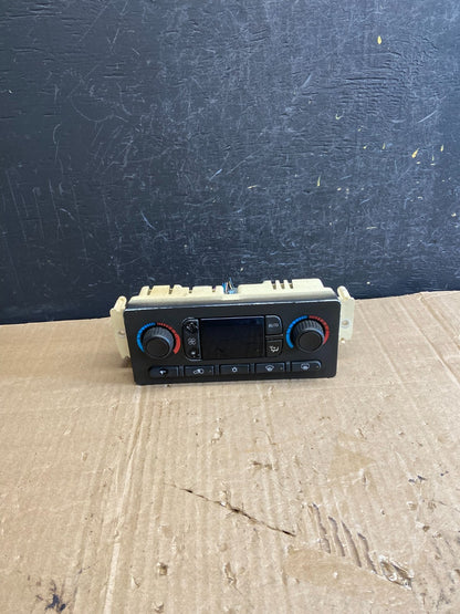 2001 - 2007 GMC Chevrolet Express 1500 Climate Control A/C AE1847 DG0