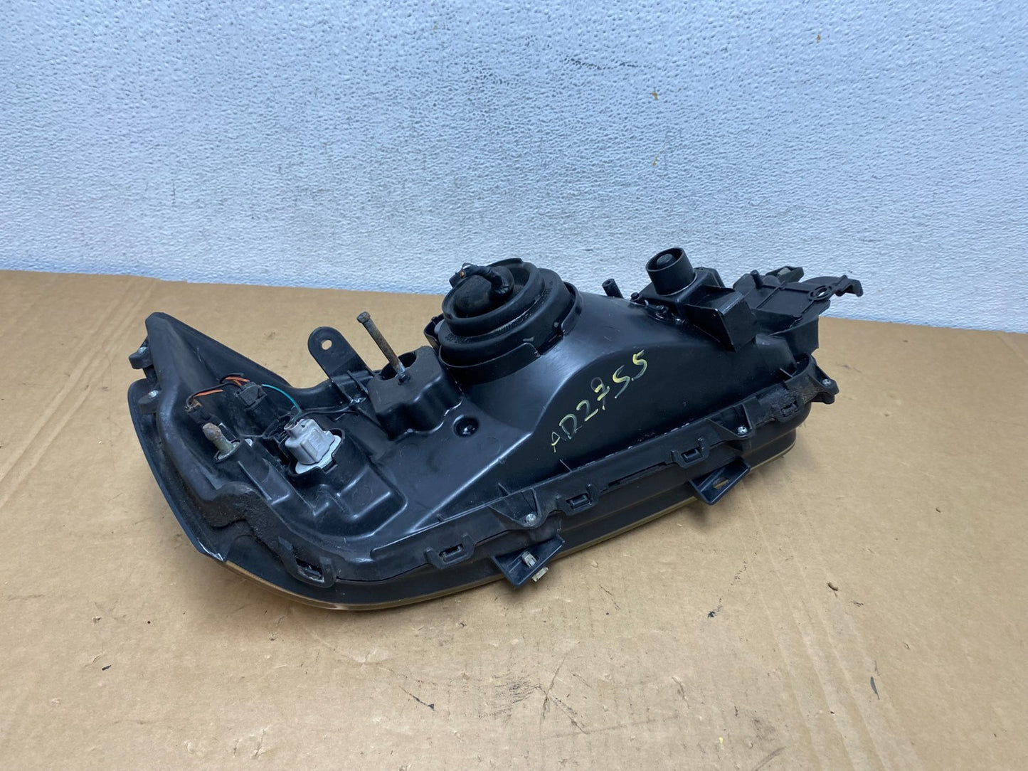 2003 2004 Subaru Forester Left Driver LH Headlight Halogen AD2755 DW7