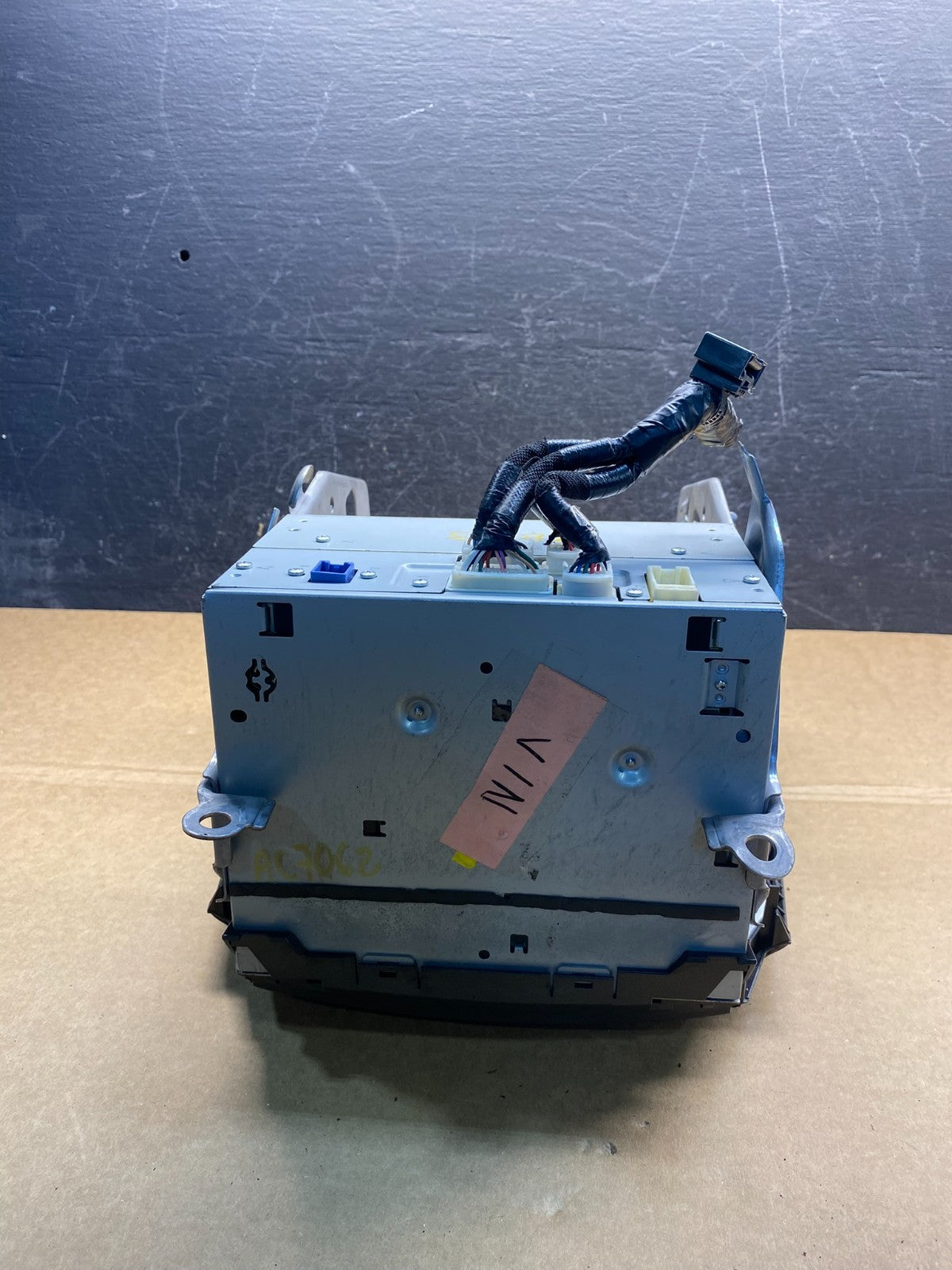 2009 to 2011 Lexus IS250 Screen Radio AM-FM CD Tuner Head Unit AF6836 DG4