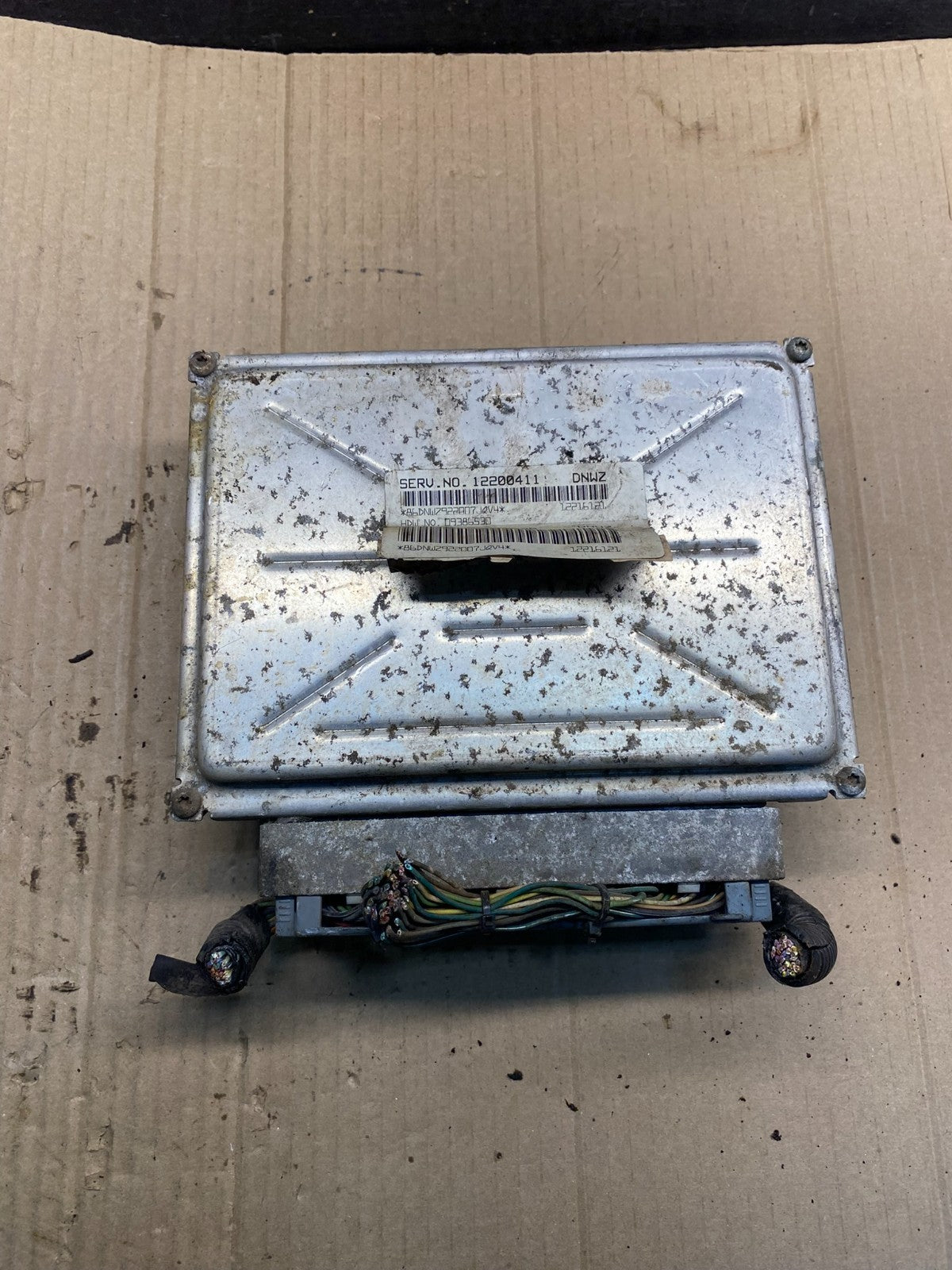 2001-2002 Silverado Tahoe Engine Computer Module 12200411 ECM ECU AI5094 DW0