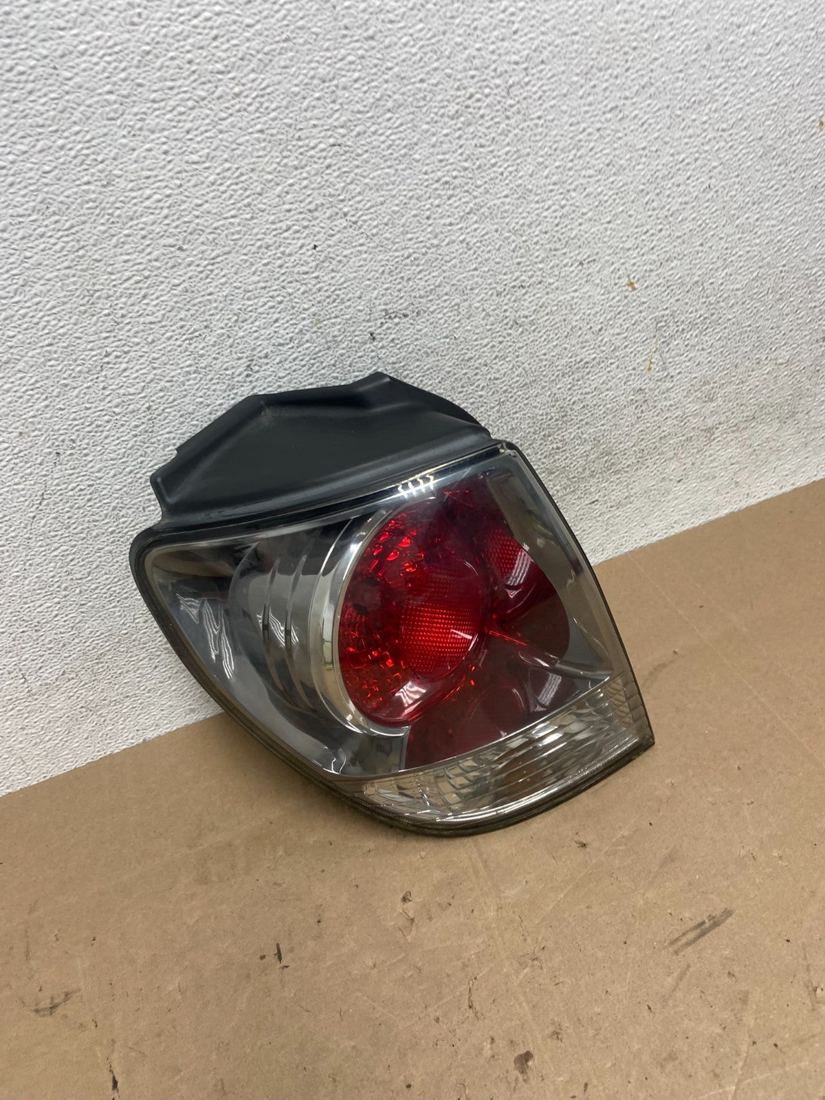 2001 2002 2003 Lexus Rx300 Left Driver Lh Side Tail Light AE5990 DW2