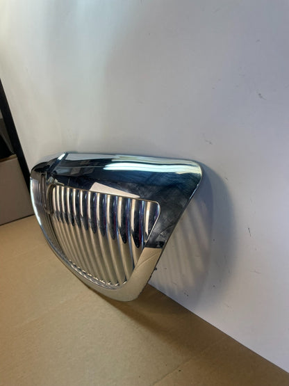 2003 to 2011 Lincoln Town Car Front Upper Grille Grill Chrome W/Emblem AG9841 DG1