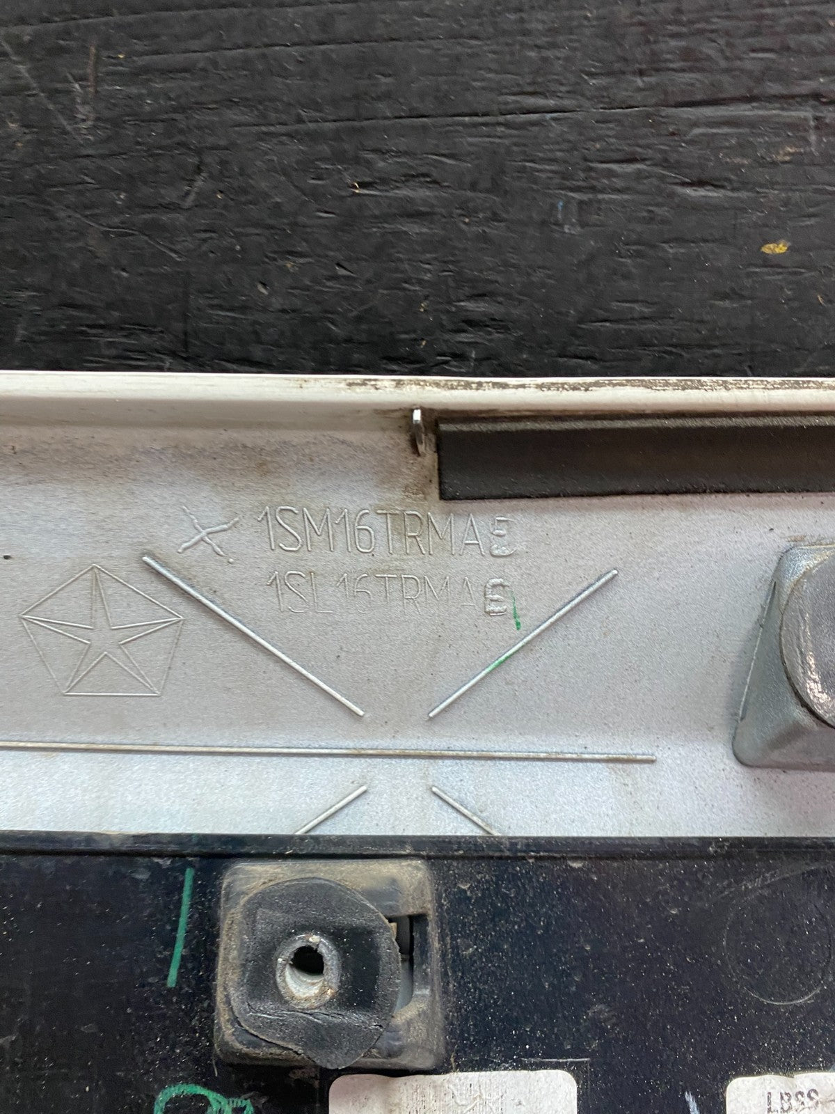 2011-2018 Dodge Grand Caravan Rear Tail Gate Trim Molding Panel OEM u7453 DG17