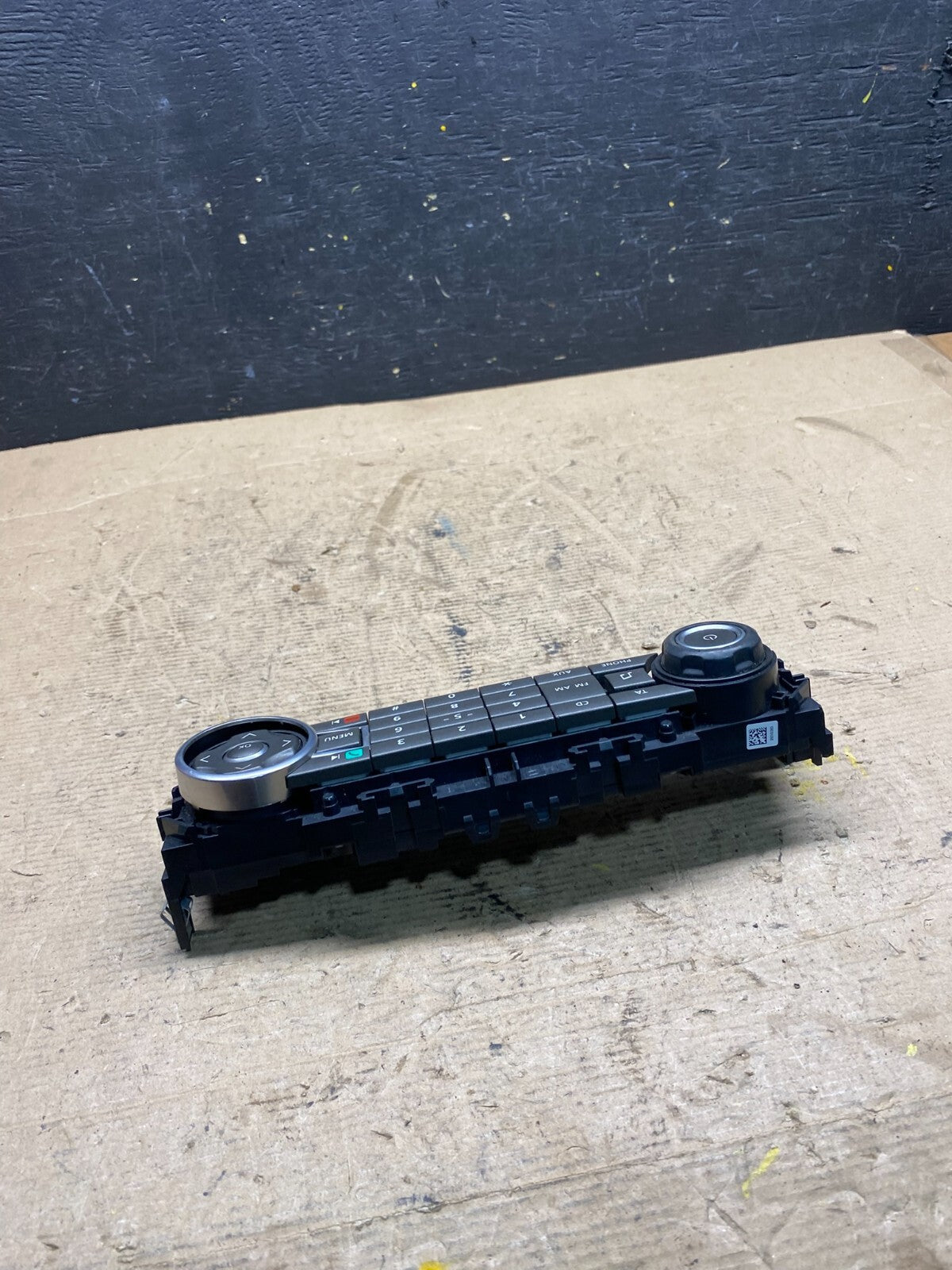 2010-2011 Land Rover Range Rover LR4 Radio Media Infotainment Controls N9430 DG4