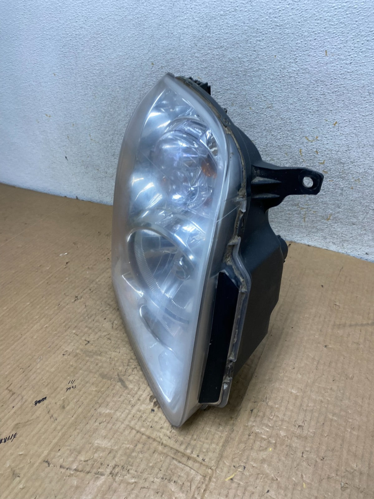2007-2014 GMC Yukon Halogen Headlight Right Passenger Side TYC AI7993 DW1