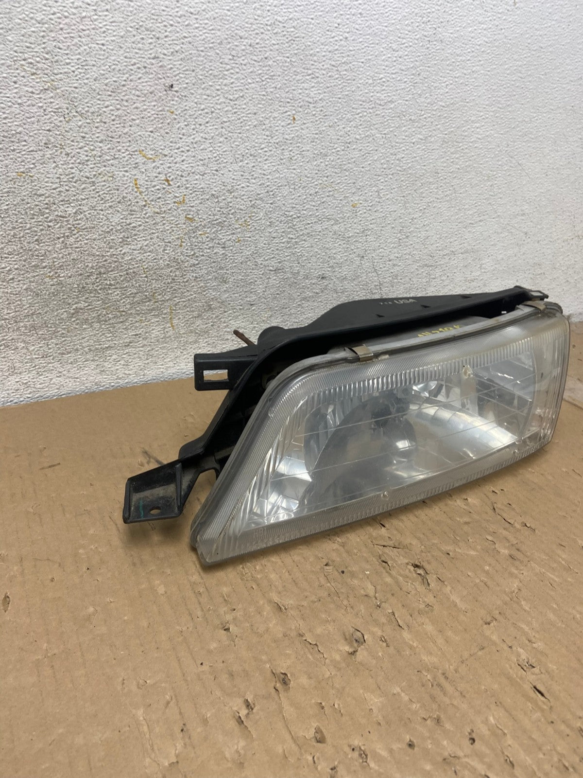1997 to 1999 Nissan Maxima Left Driver LH Side Headlight Halogen AH2790 LK1