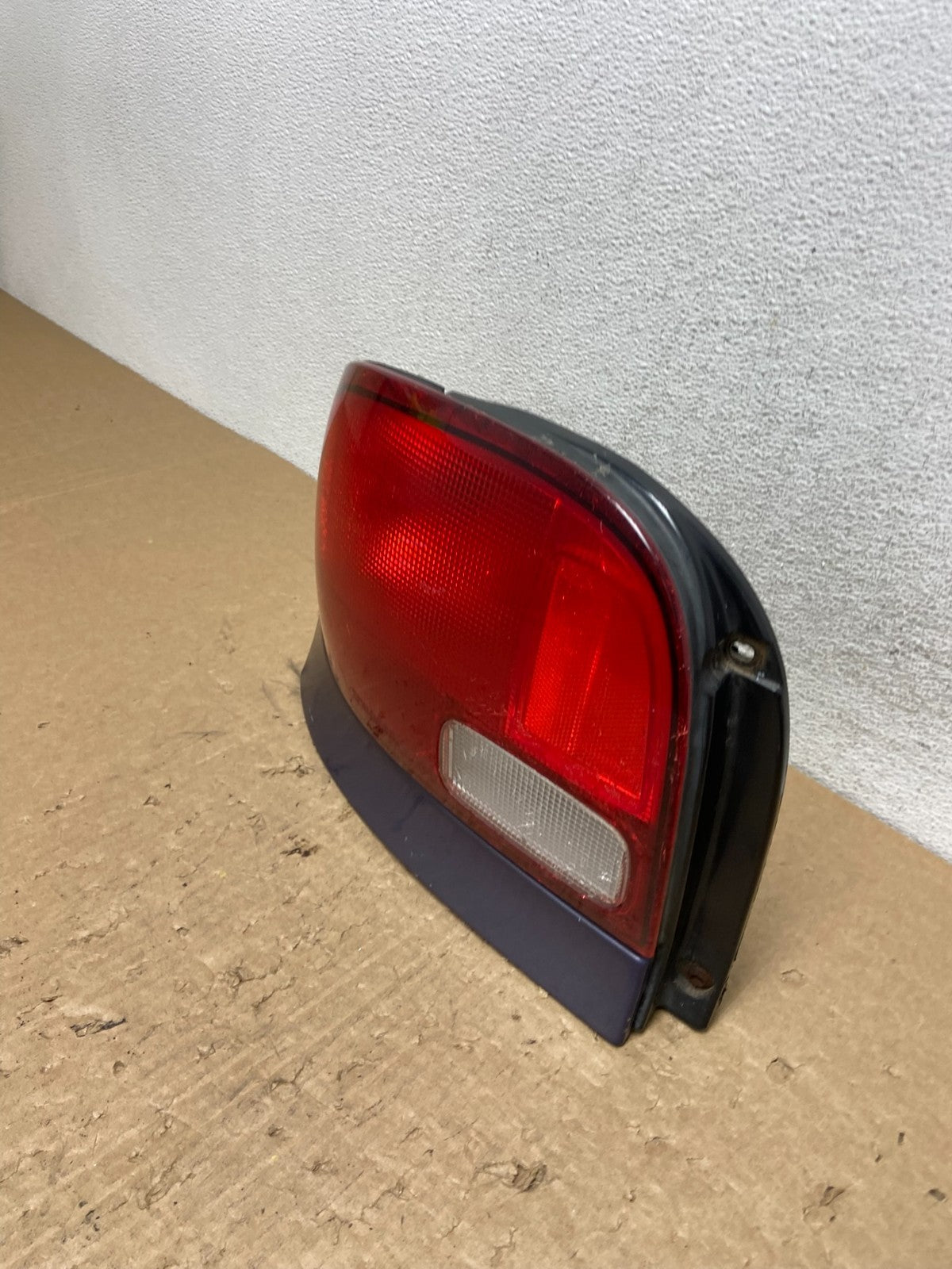 1995 to 2001 Geo Metro Left Driver Right Side Tail Light AF8108 DG1