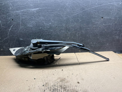 2003 to 2008 Ford Expedition Navigator Rear Windshield Wiper Motor V9200 DG3