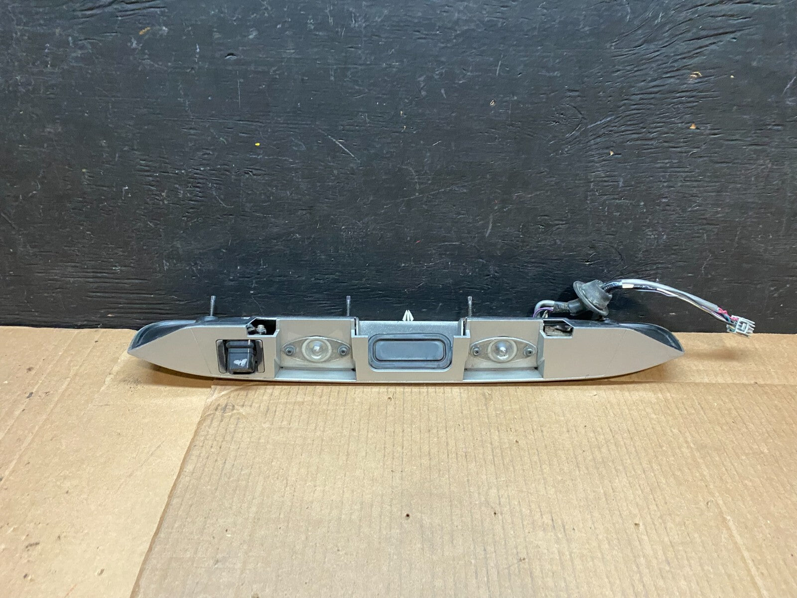 2008-2012 Buick Enclave Trunk Lid Finish Garnish Panel Moulding Camera Z8377 DG4