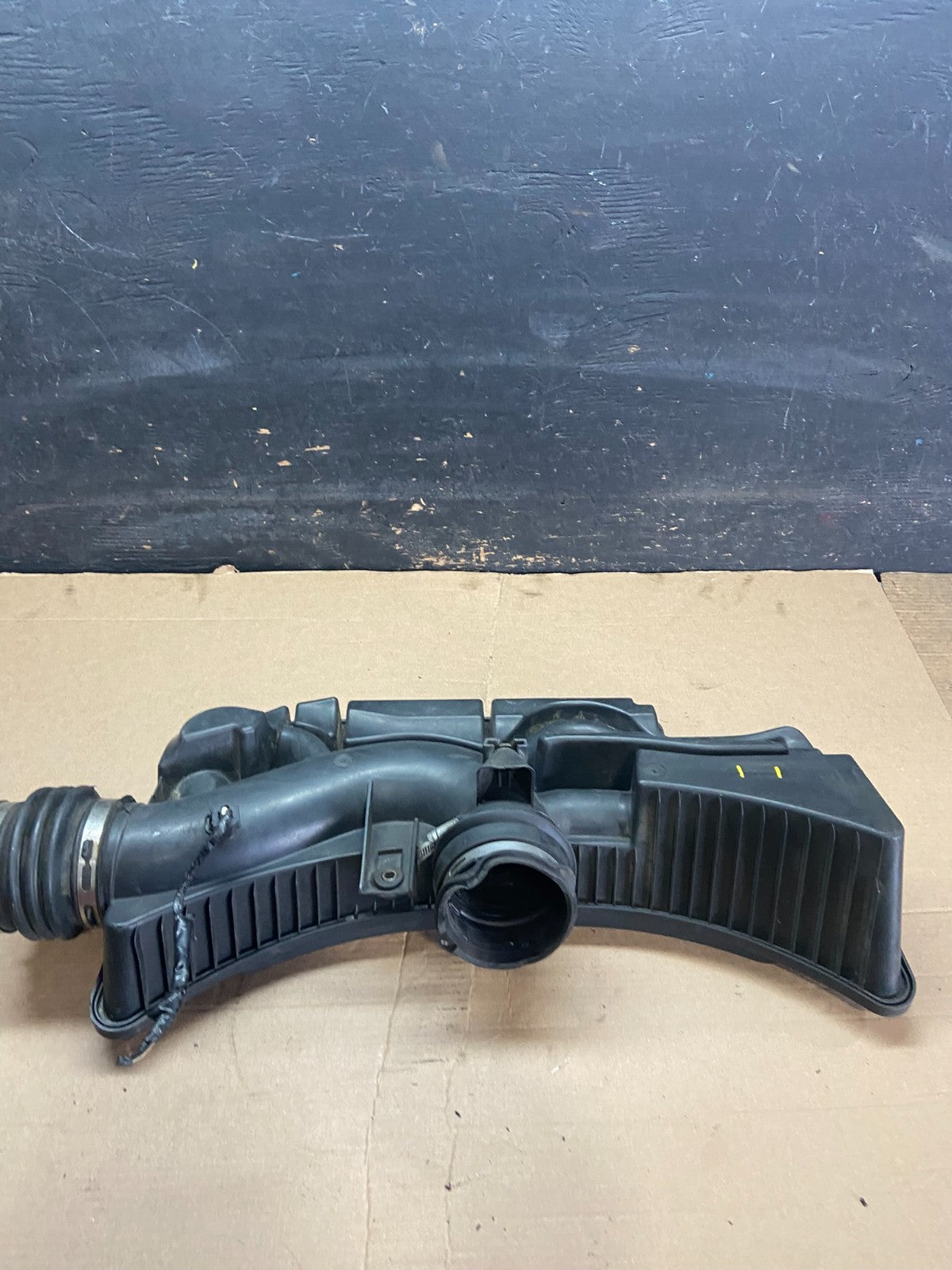 2005-2010 Jeep Grand Cherokee 5.7LHemi  Air Cleaner Resonator OEM Mopar r2073 DG4
