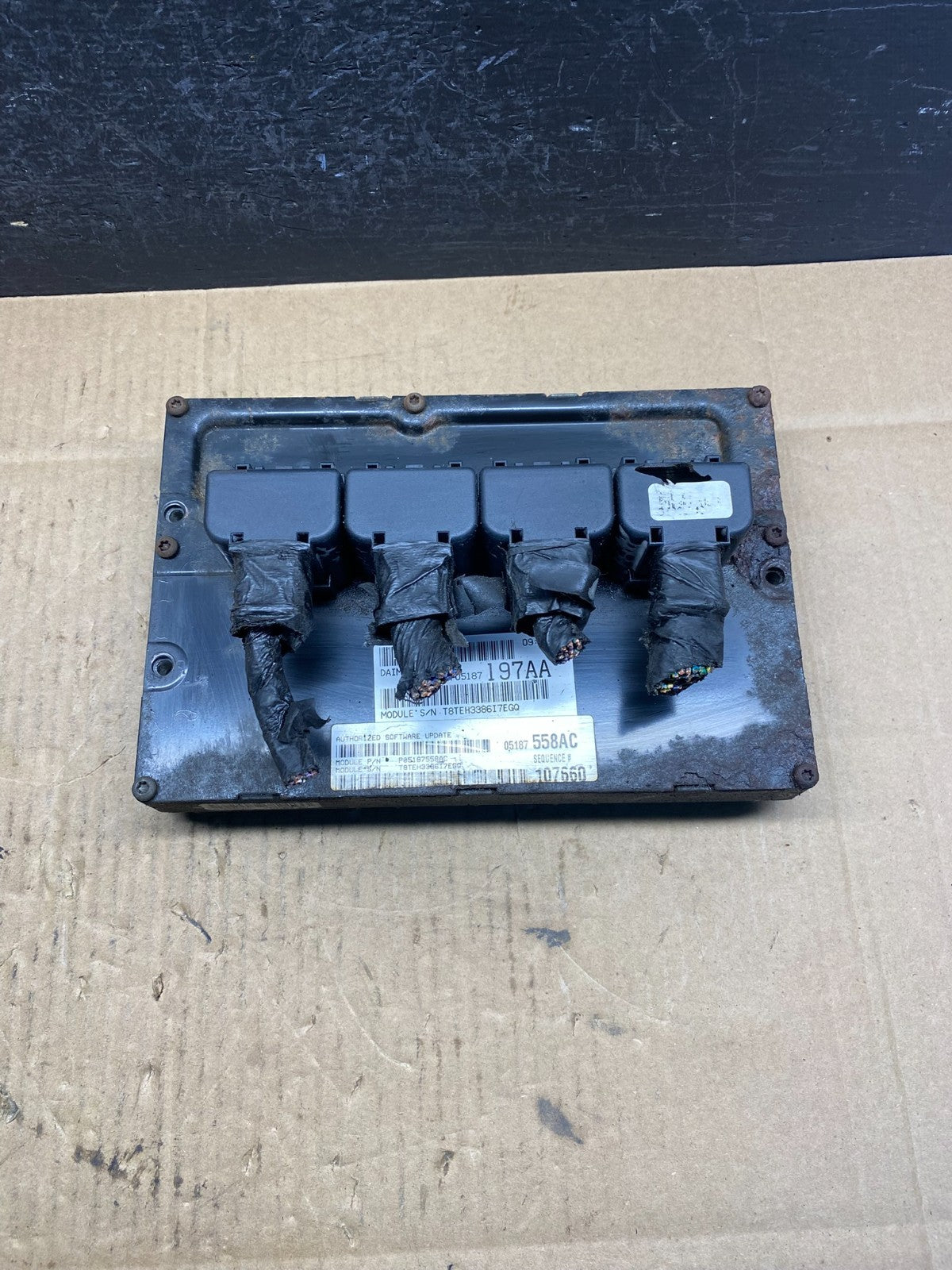 2007 Chrysler Town Country Caravan 3.8L Engine Control ECU P05187558AC ad4852 DG0