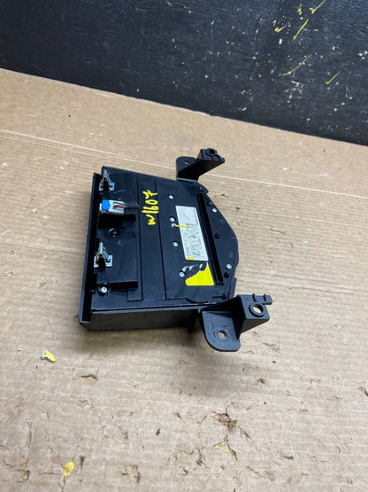 2012 to 2014 Chevrolet Cruze Radio CD Player Contol Panel 95166368 OEM W1607 DG5