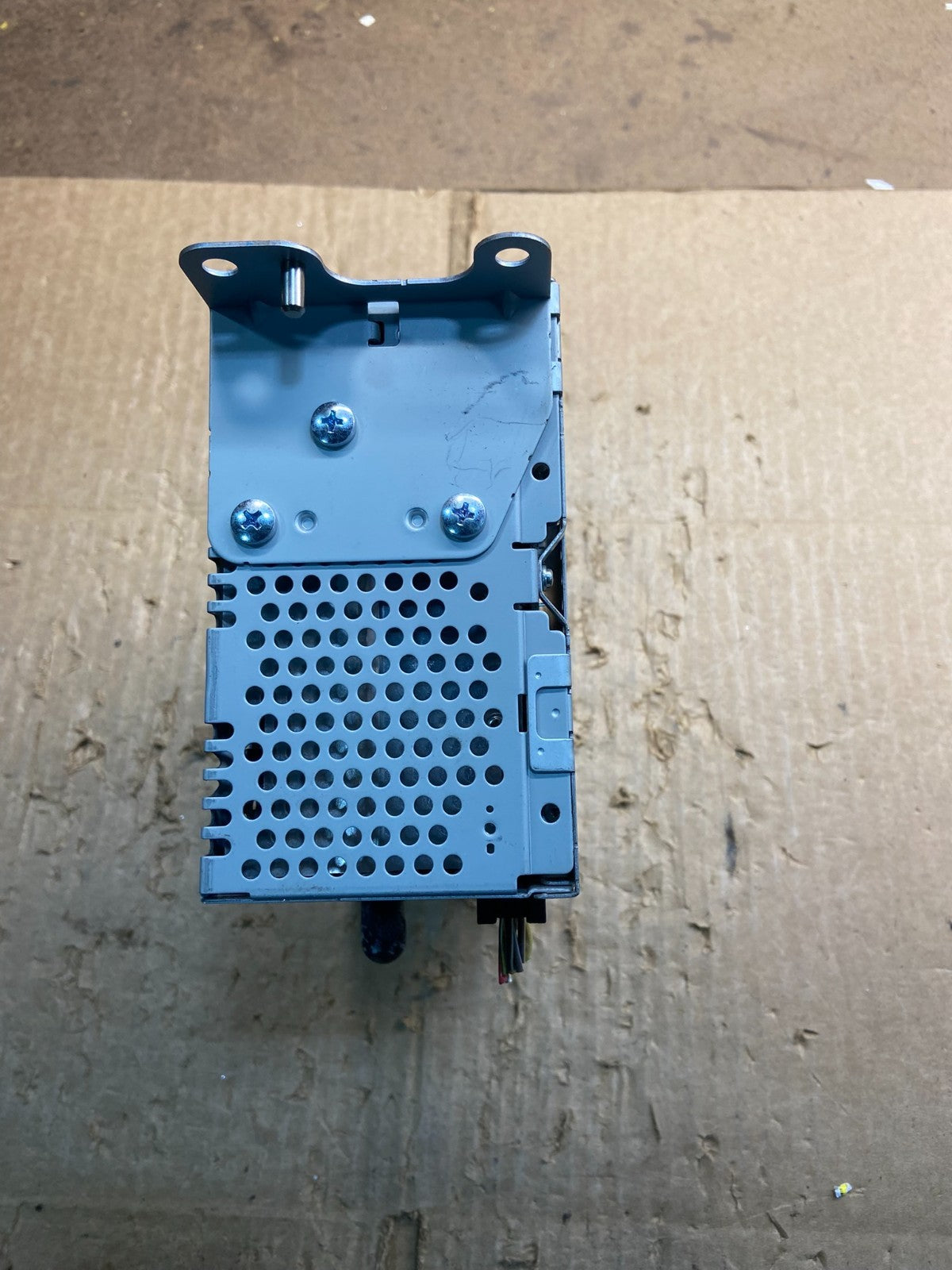 2016 to 2017 Ford Explorer Audio Equipment Radio Receiver AM FM CD Y7534 DG2