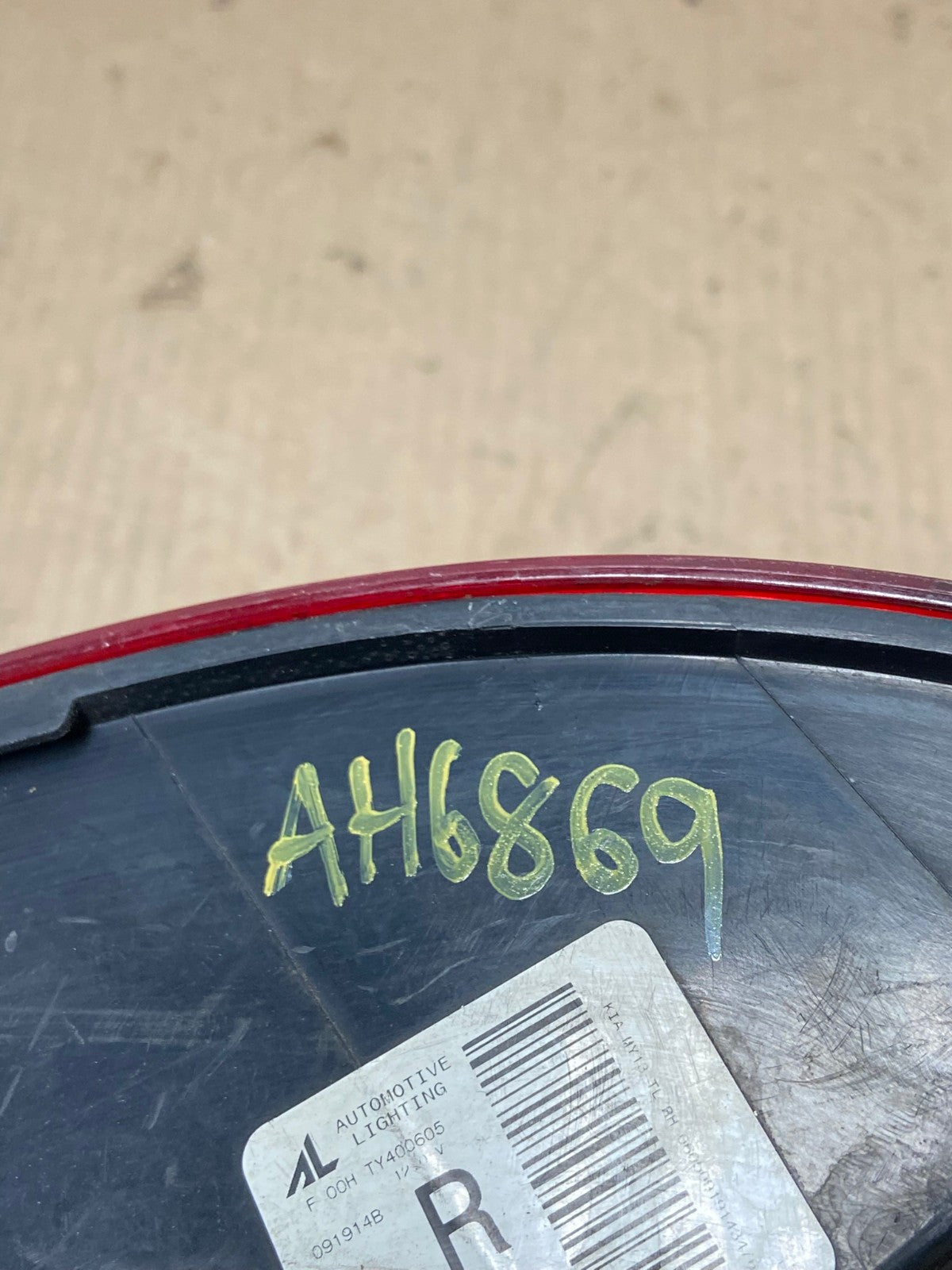 2014 2015 Kia Sorento Right Passenger Rh Tail Light AH6869 LK8