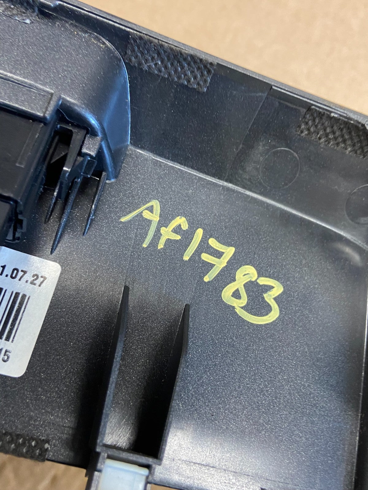 2011 - 2016 Kia Sportage Center Dash Radio Bezel af1783 DG6