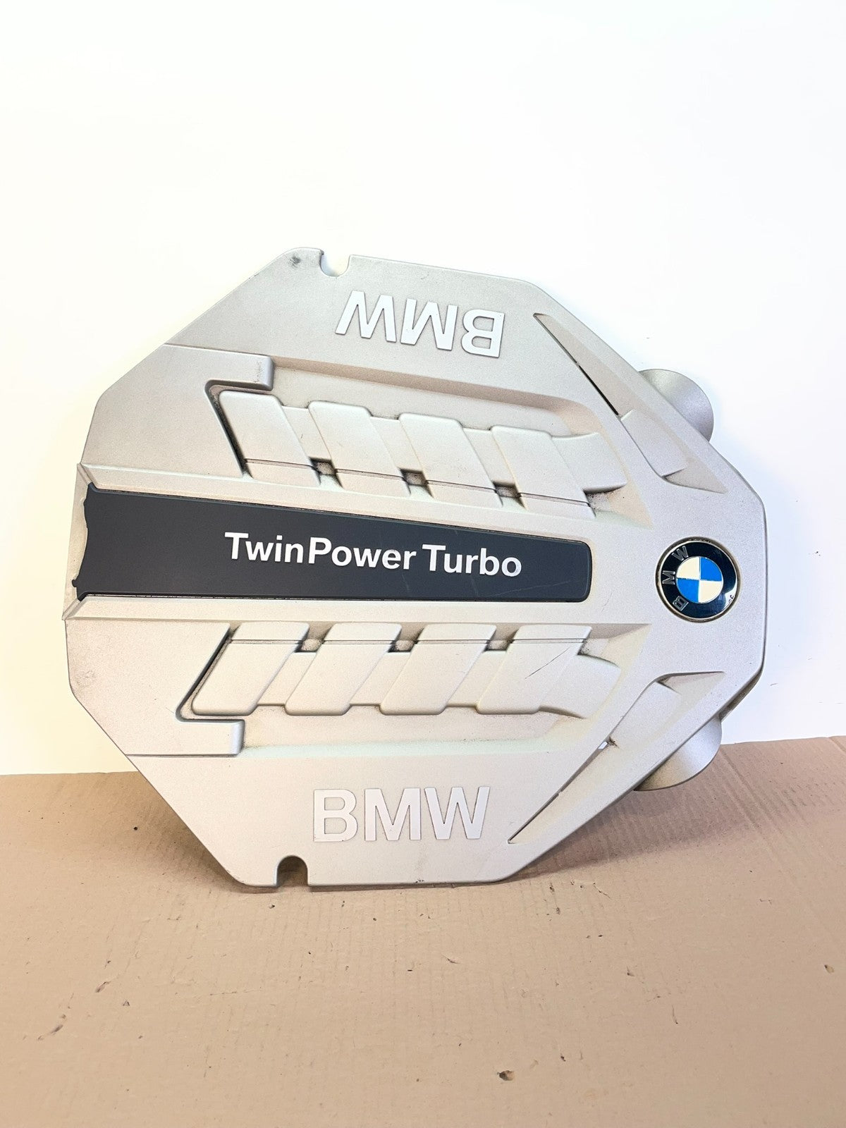2009 to 2019 BMW 550i 650i 750i TwinPower Engine Cover Shield AH6516 DG0