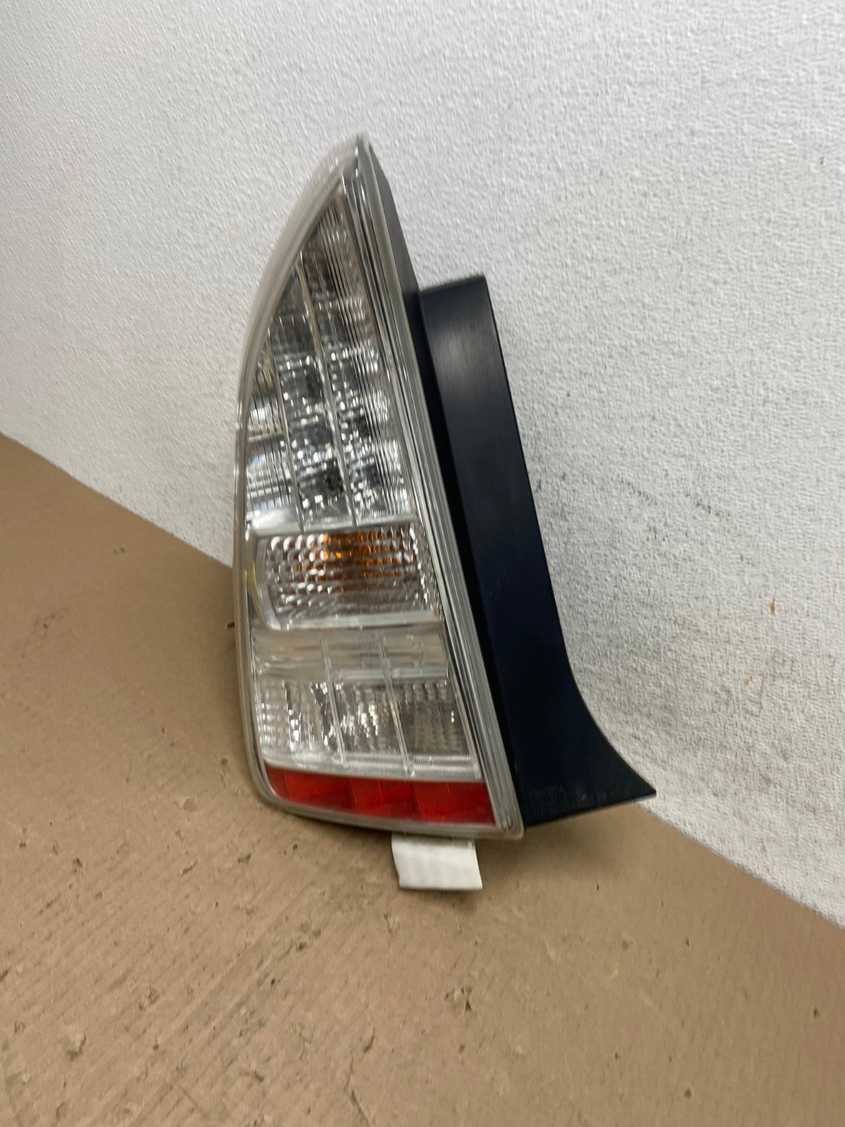 2010 2011 Toyota Prius Tail Light Left Driver LH Side AE9654 LK1