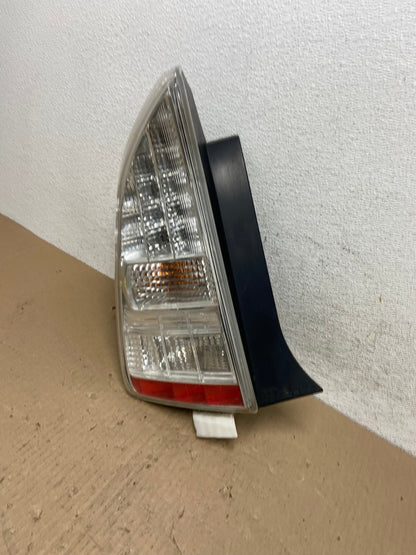 2010 2011 Toyota Prius Tail Light Left Driver LH Side AE9654 LK1