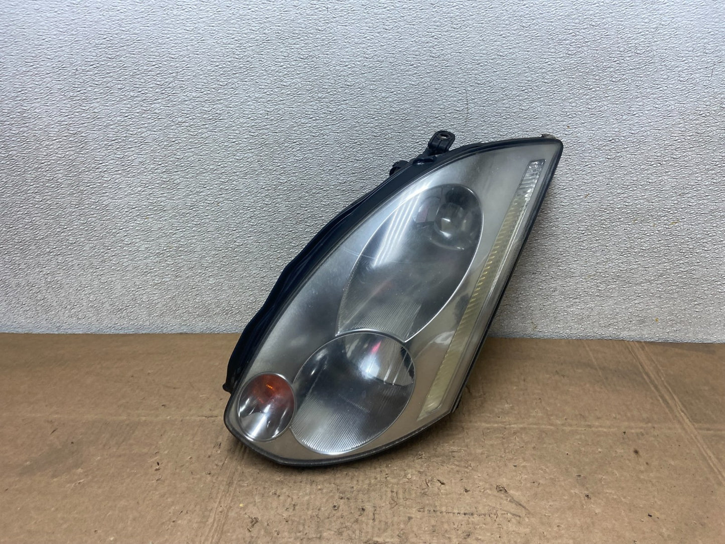 2003 2004 2005 Infiniti G35 Coupe Headlight Left Driver OEM Xenon HID Y6878 DW0