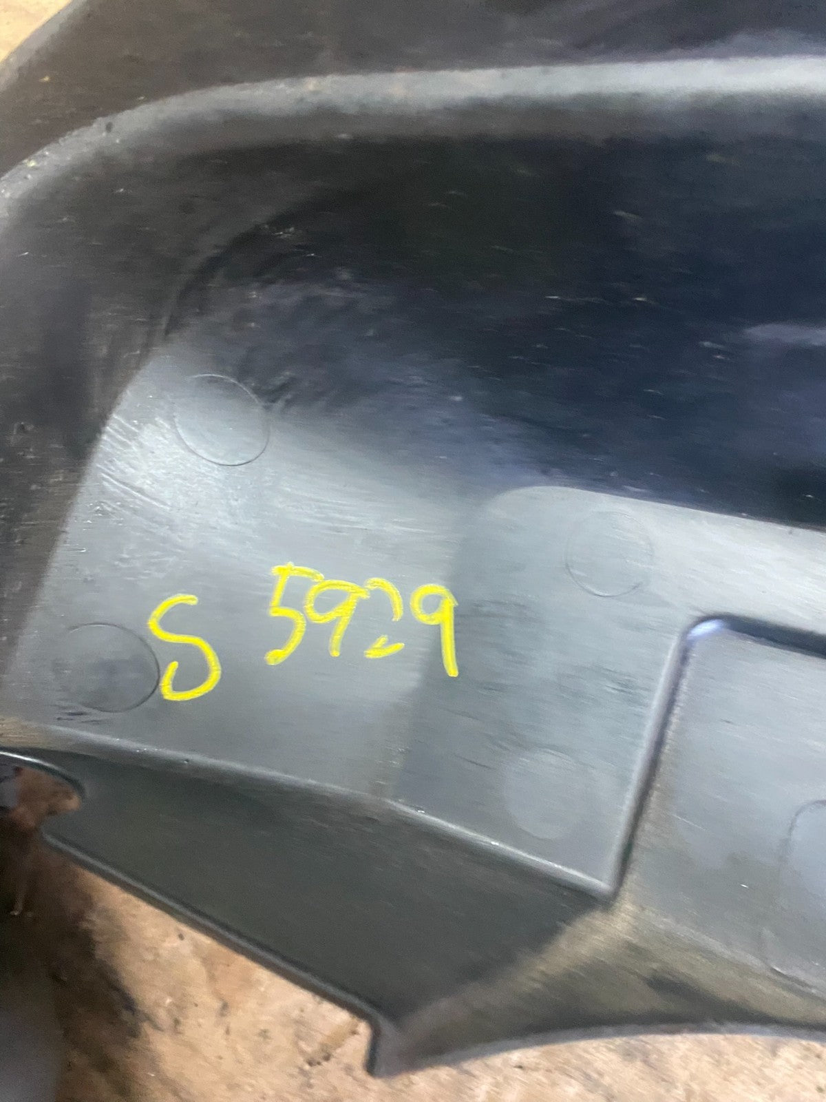 2005 to 2011 Audi A6 3.2L Engine Motor Cover S5929 GD9