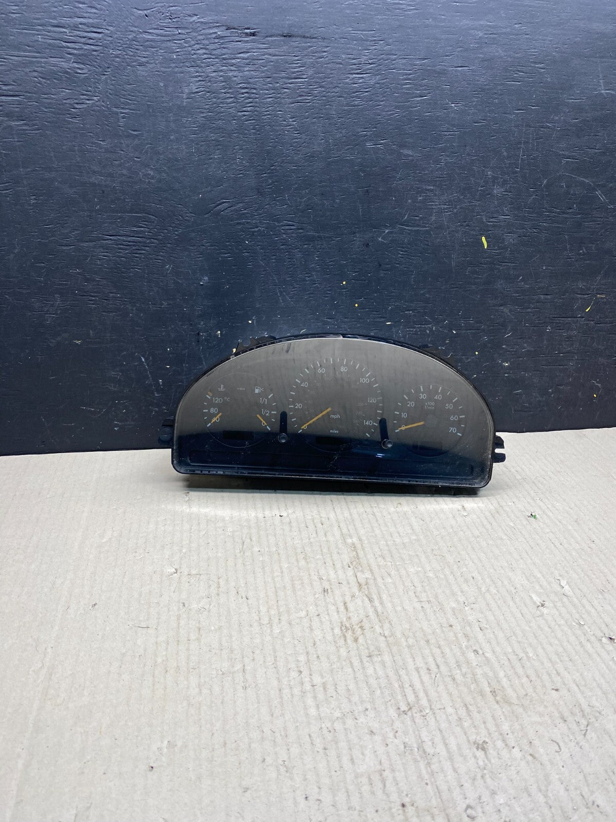 2002 - 2005 Mercedes ML500 ML350 Instrument Cluster Speedometer o3428 DG0