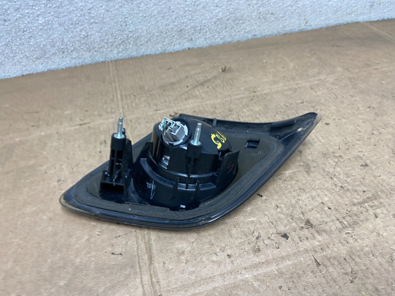 2004 to 2009 Mazda 3 Hatchback Right Passenger RH Inner Tail Light OEM Y5985 DW4