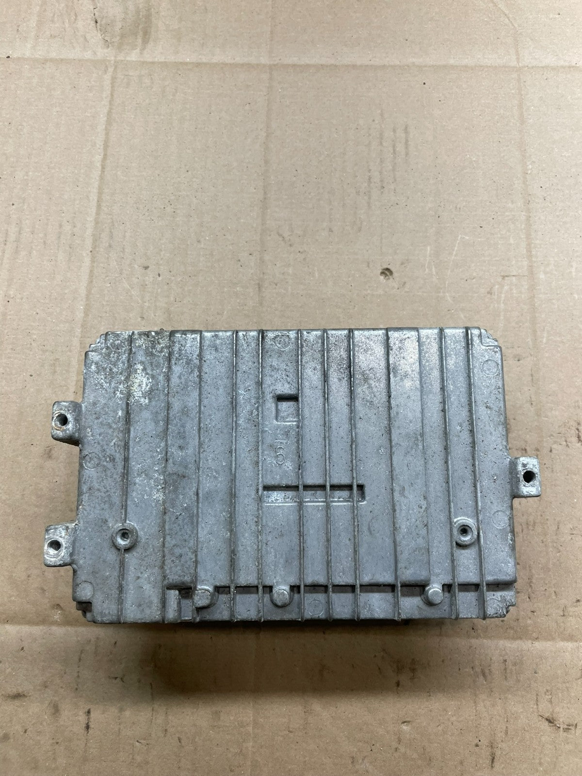2004 Jeep Grand Cherokee 4.7L ECM ECU Engine Control Computer Modul R3708 DG2