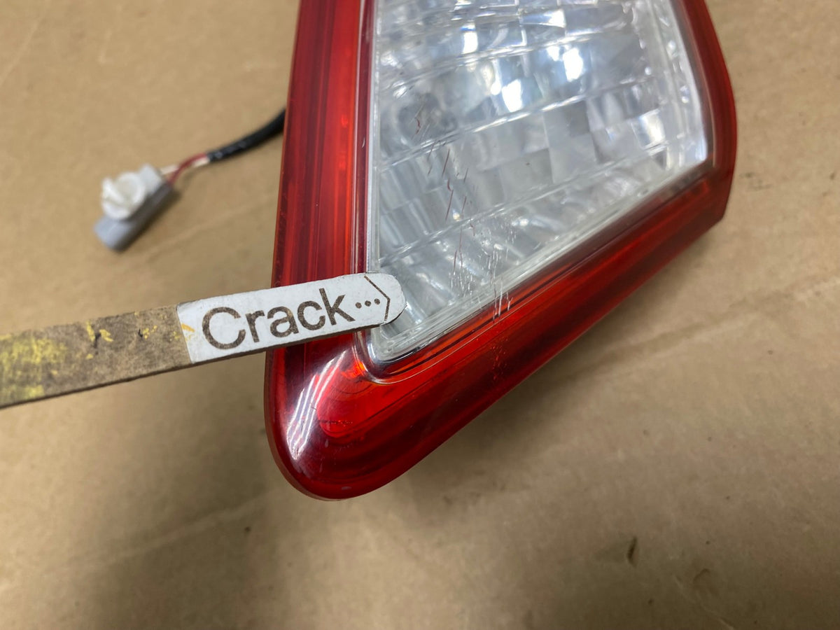 2007-2009 Toyota Camry Hybrid Right Passenger Side Inner Tail Light AH82873