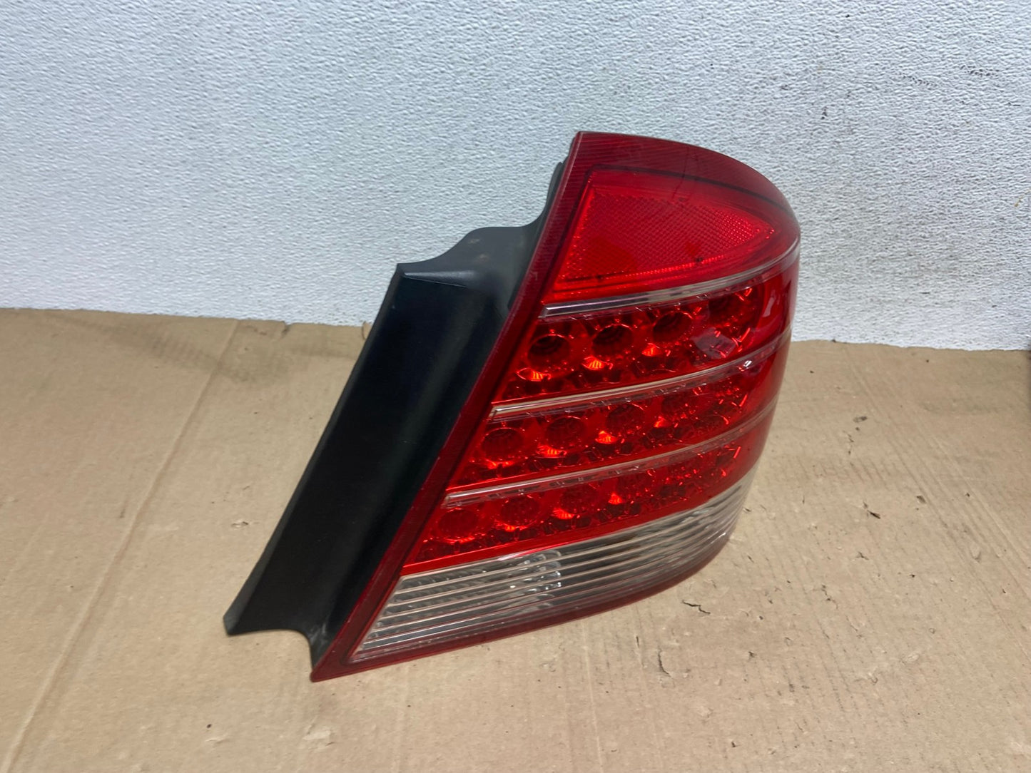 2005 to 2007 Mercury Montego Right Passenger Side Tail Light AE9144 LK2