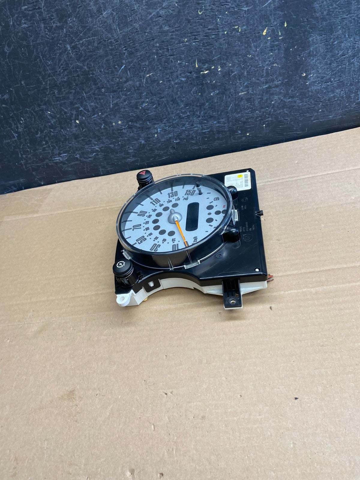 2007 - 2010 Mini Cooper Speedometer Cluster Gauge ag4989 DG1