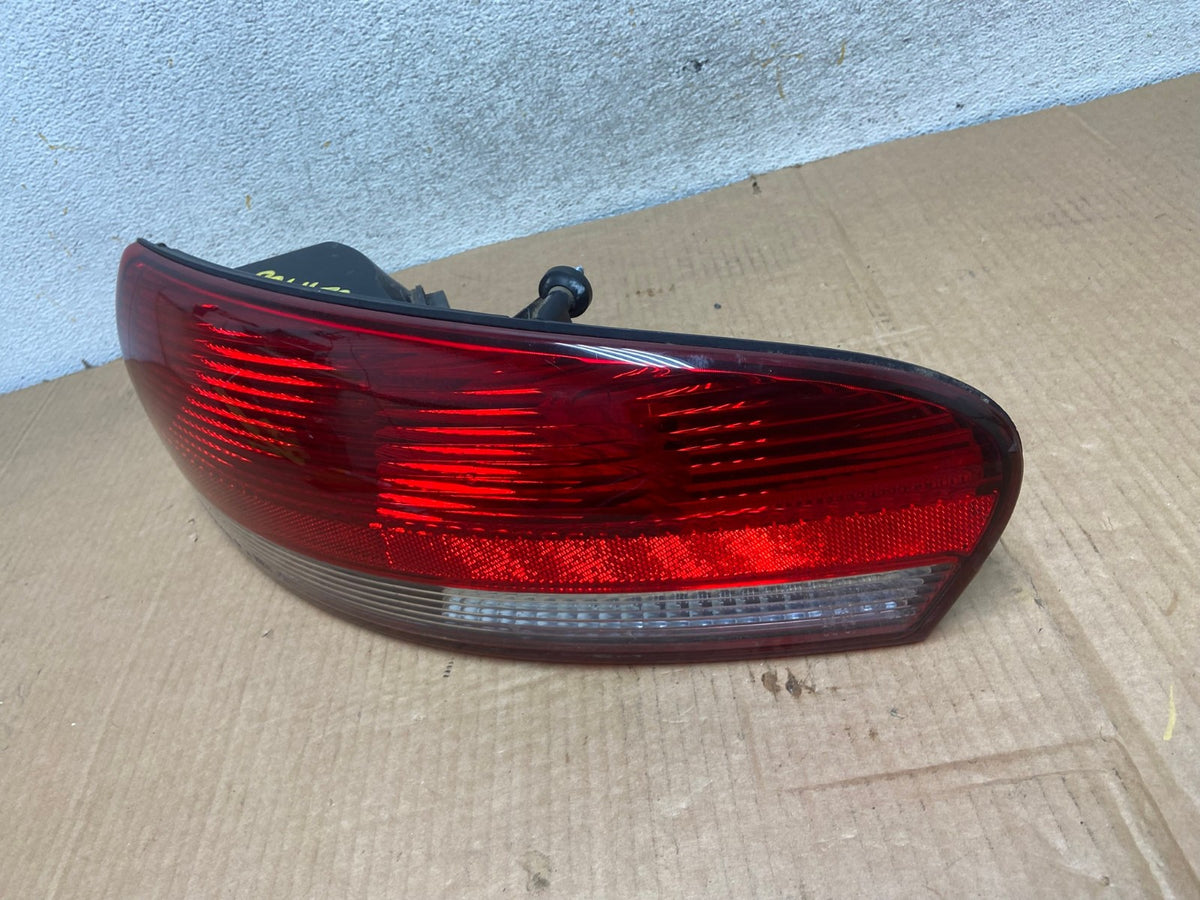 2001-2006 Chrysler Sebring Convertible Right Side Tail Light AI6950 LK1