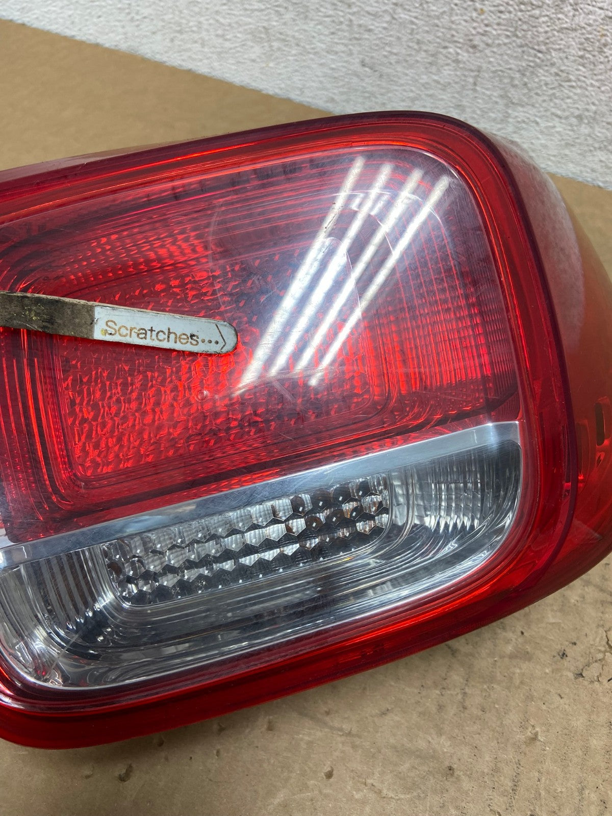 No Led Trim 2013-2015 Chevrolet Malibu Right Passenger Side Tail Light AI3390 LK3