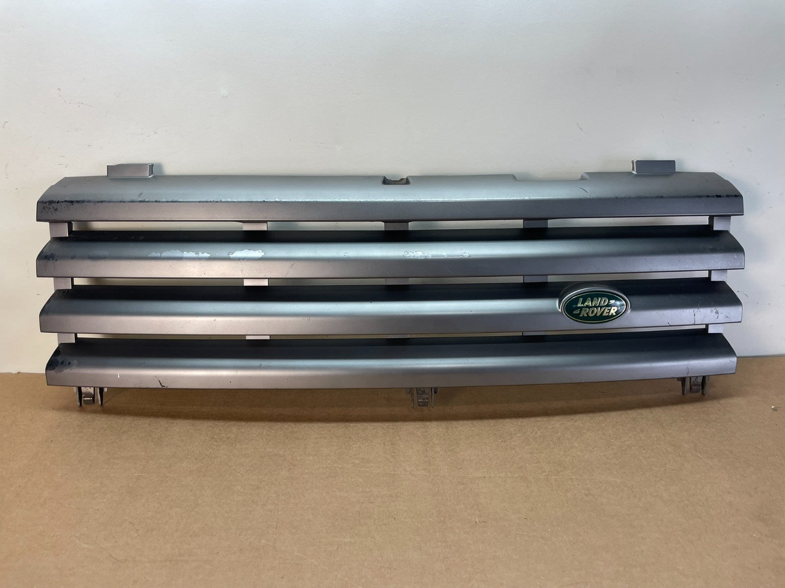 2003 to 2005 Land Rover Range Rover Front Grille Grill AF8555 DG0
