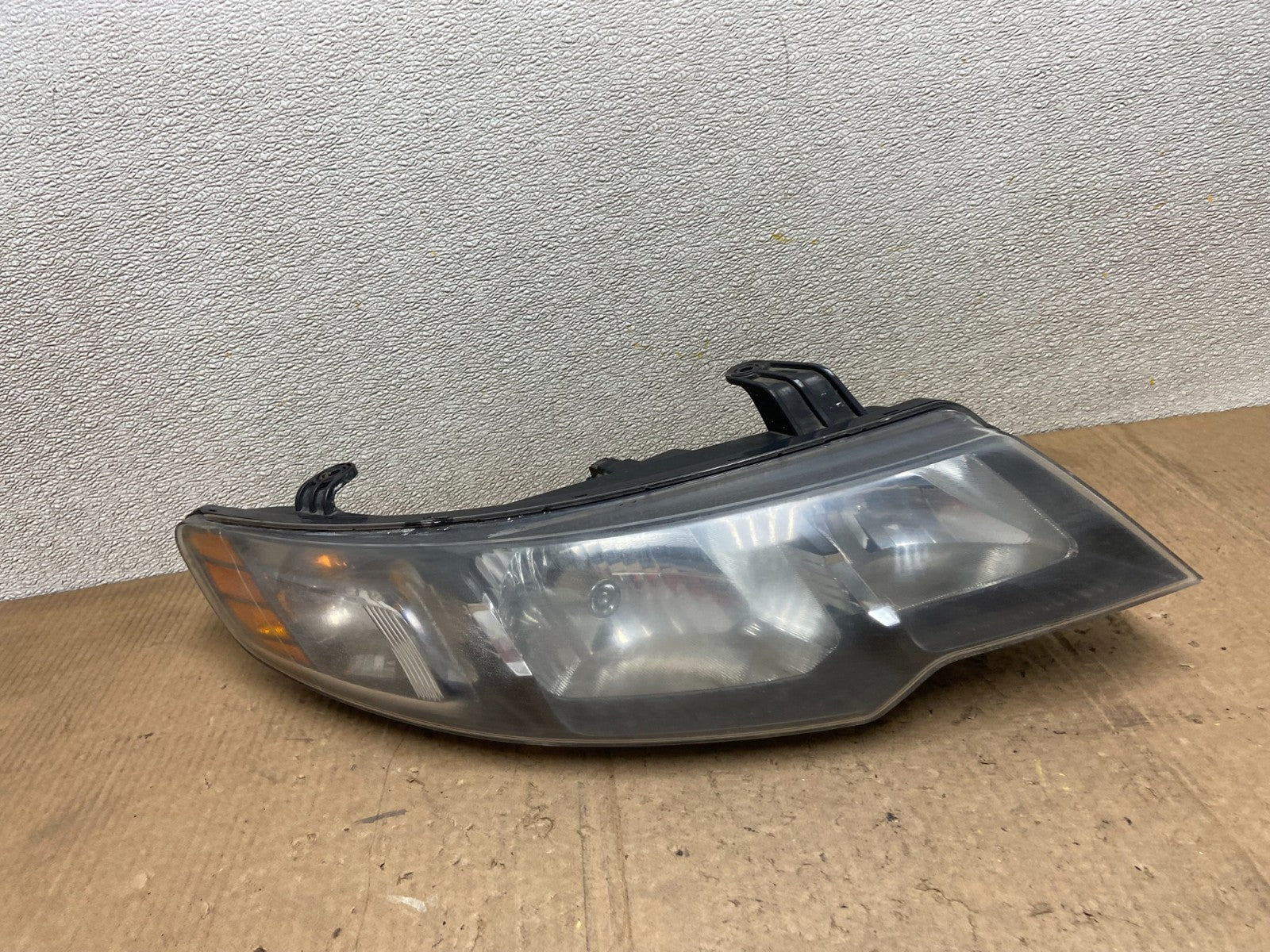 2010 2011 2012 Kia Forte Right Passenger Side Headlight Halogen AA6943 DW0