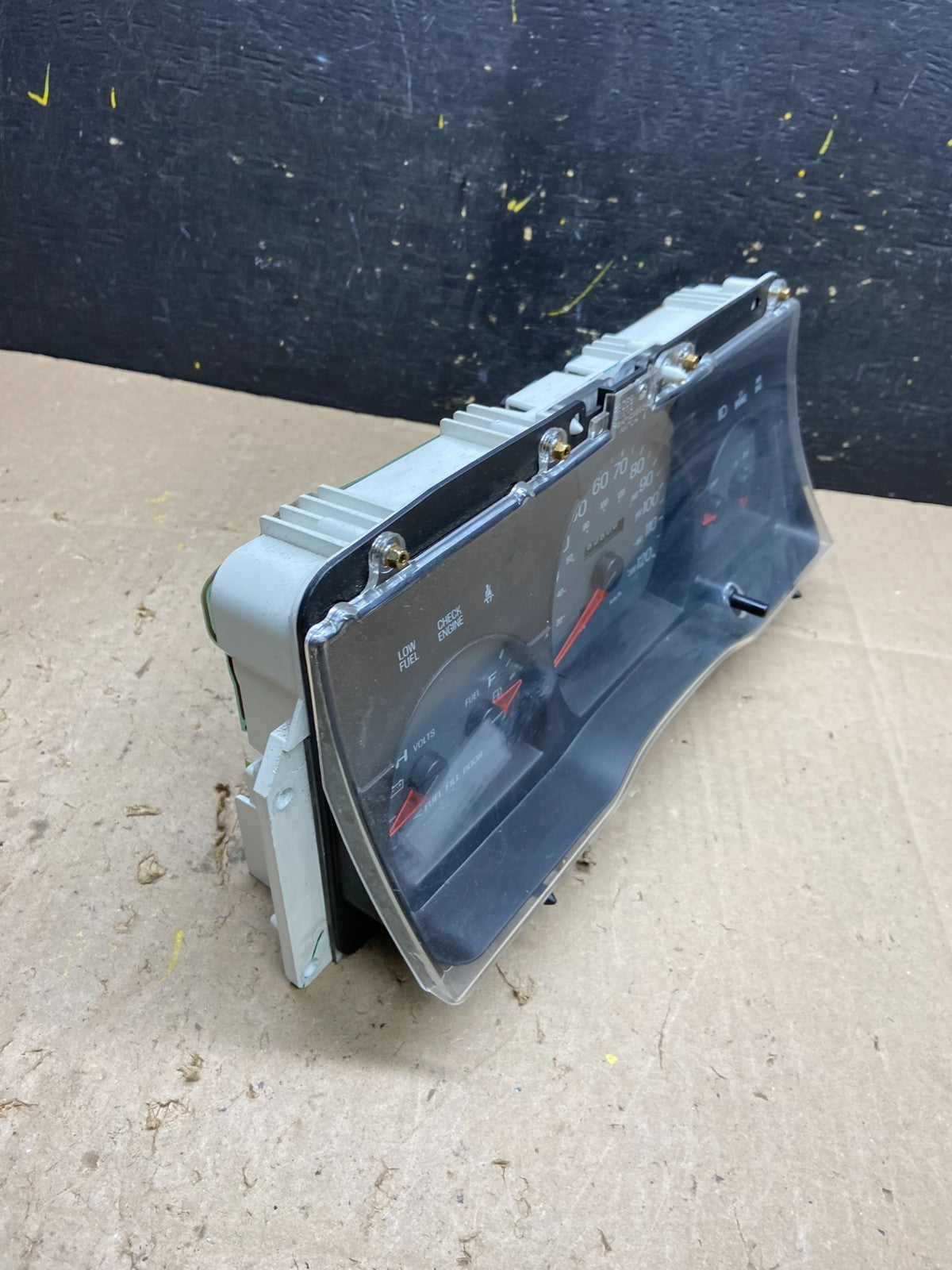 2001 to 2005 Mercury Grand Marquis Speedometer Cluster Gauge U5002 DG1
