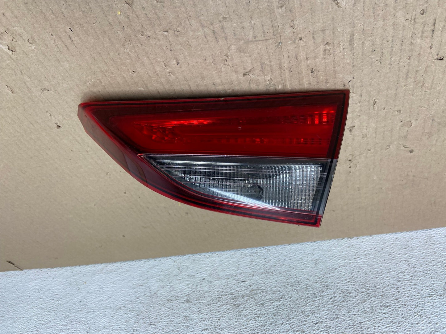 2014 2015 2016 Hyundai Elantra Sedan Right Passenger Inner Tail Light AE9675 LK0
