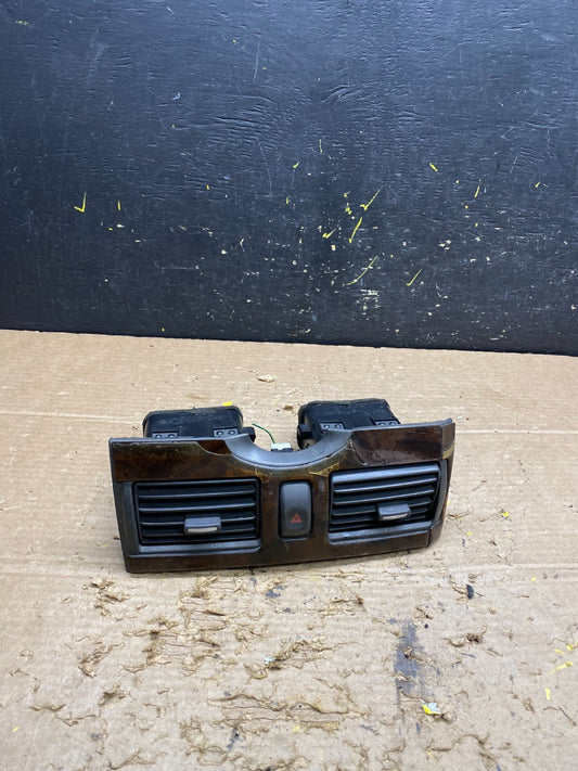 2000 2001 Infiniti I30 Center Dashboard Air Vent OEM x1602 DG0