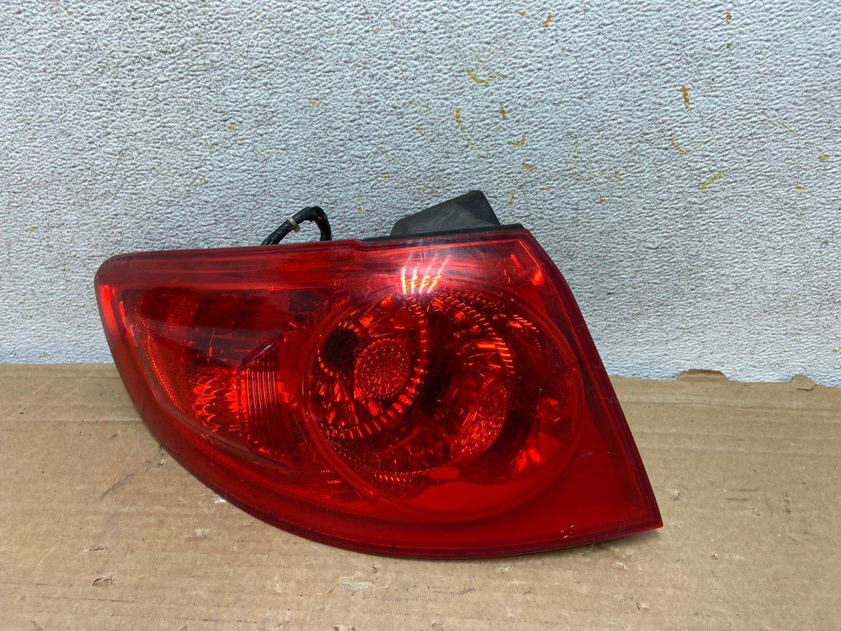 2007 - 2009 Hyundai Santa Fe Left Driver LH Side Tail Light AH8502 LK0