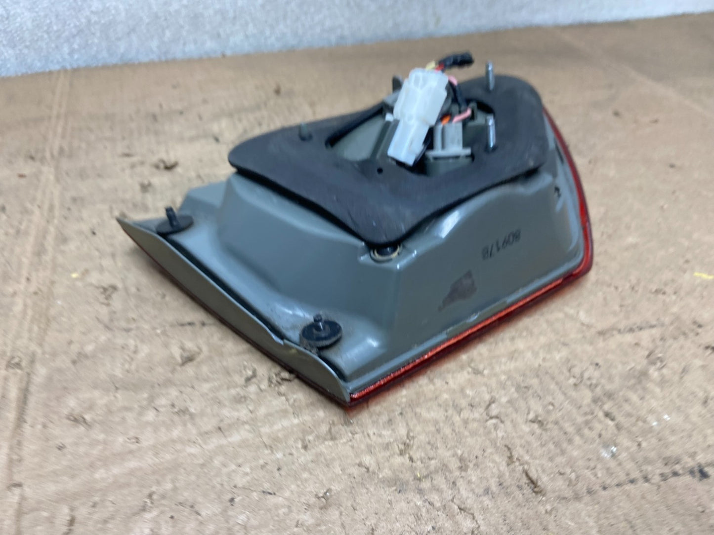 2009 - 2010 Kia Optima Right Passenger RH Side Inner Tail light Oem Y6955 DW6